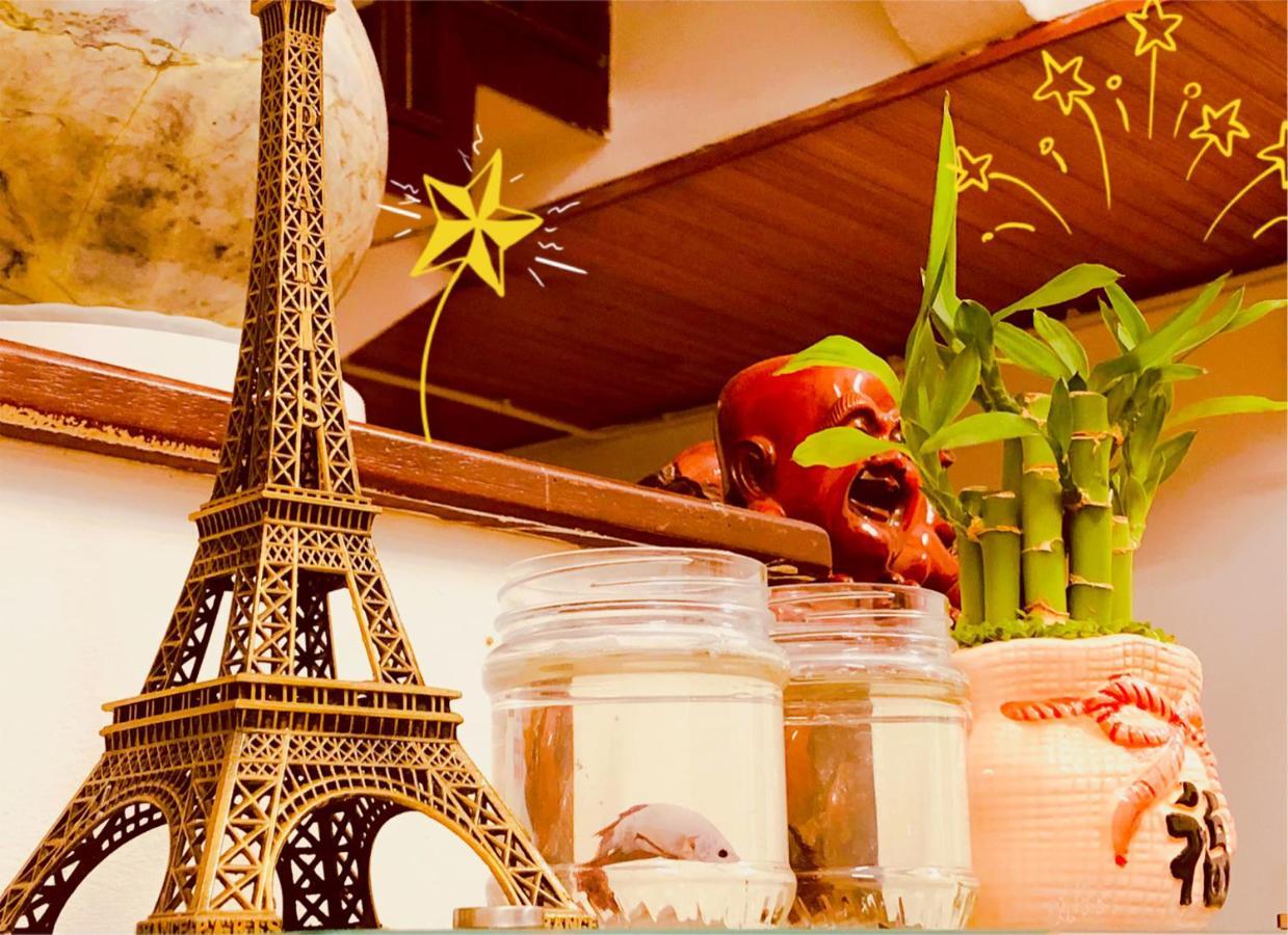 Aura Home Whole French House Hanoi Esterno foto
